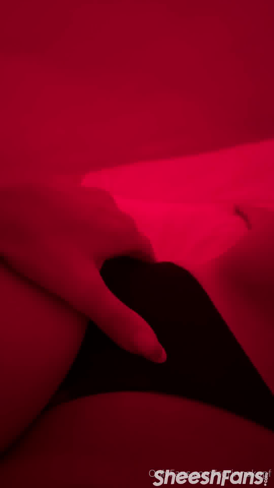 Corinna Kopf Pussy Lips Rubbing Under Sheets Ppv Leak Onlyfans